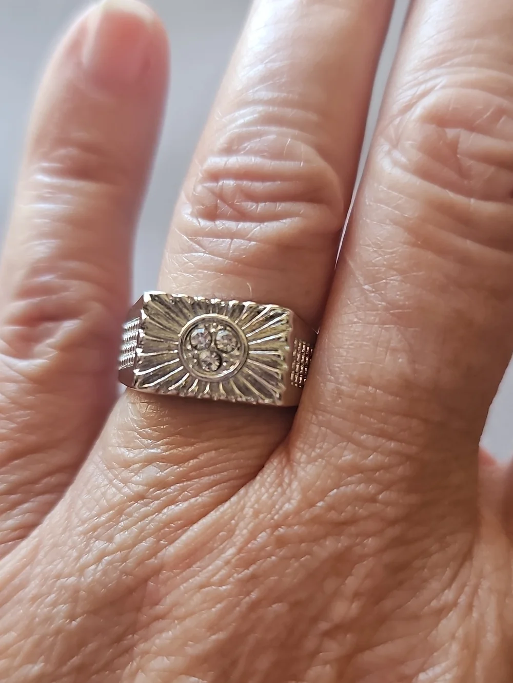 Silver Sunburst CZ Ring Size 8.75